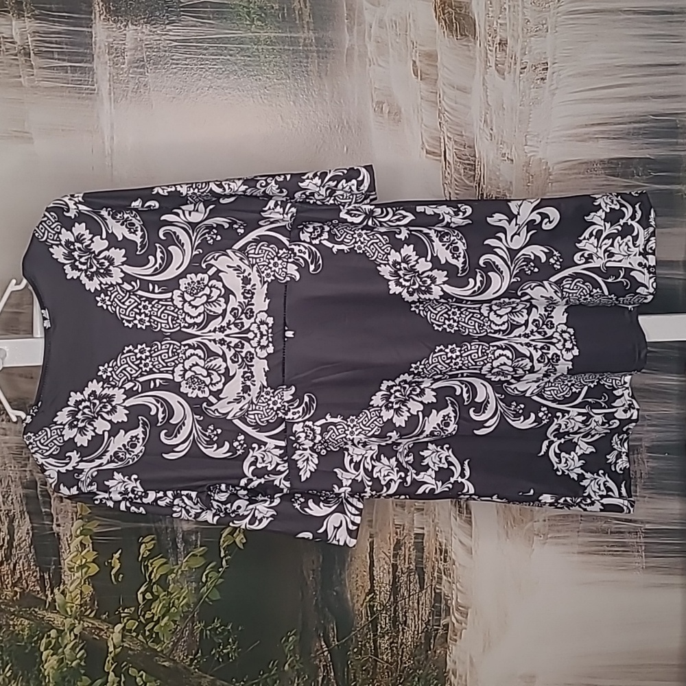 Womens Large black and white floral paisley dressy oversized blouse - Picture 2 of 6